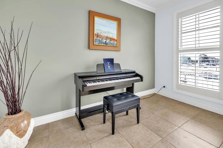 Vacation Rentals (Australia, --, --)