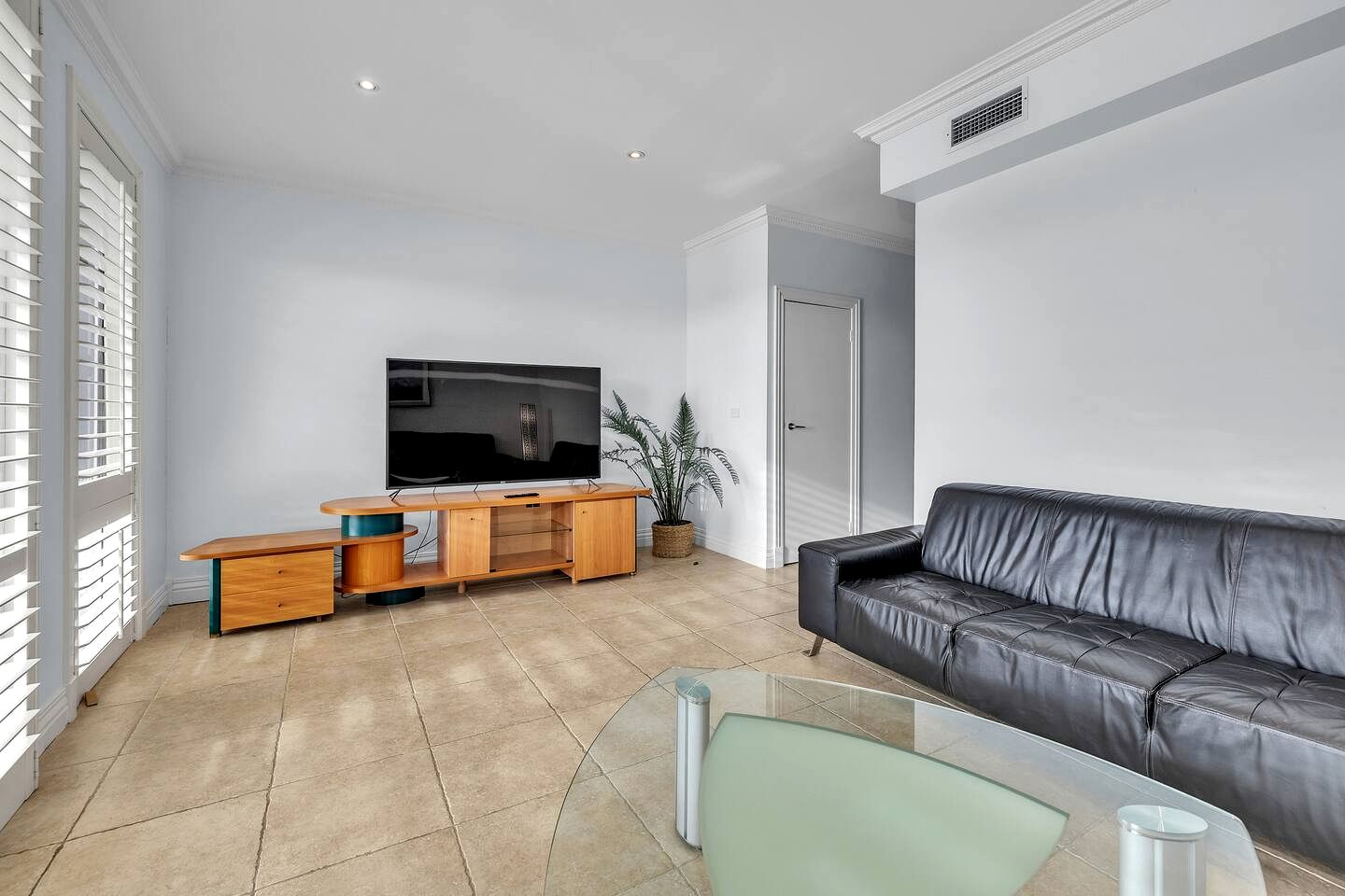 Modern Waterfront Getaway with Marina Outlook near Patterson River in Patterson Lakes, Victoria