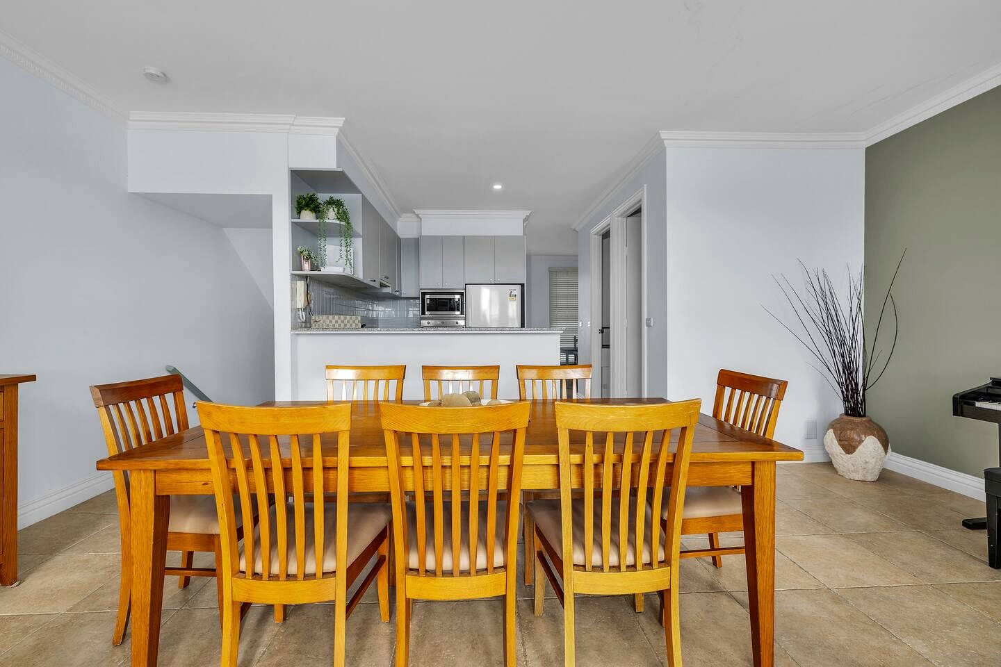 Modern Waterfront Getaway with Marina Outlook near Patterson River in Patterson Lakes, Victoria