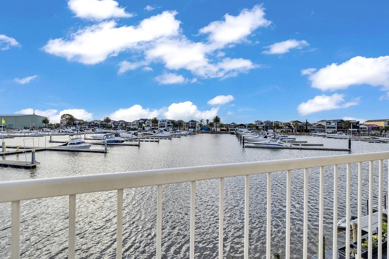 Vacation Rentals (Australia, --, --)