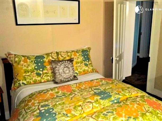 Nature Lodges (Cornwall Bridge, Connecticut, United States)