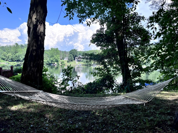 Cabins (United States of America, Corinth, New York)
