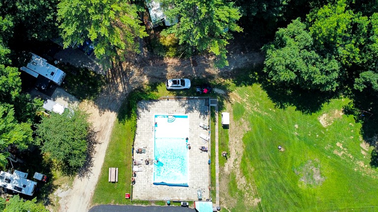 Cabins (United States of America, Corinth, New York)