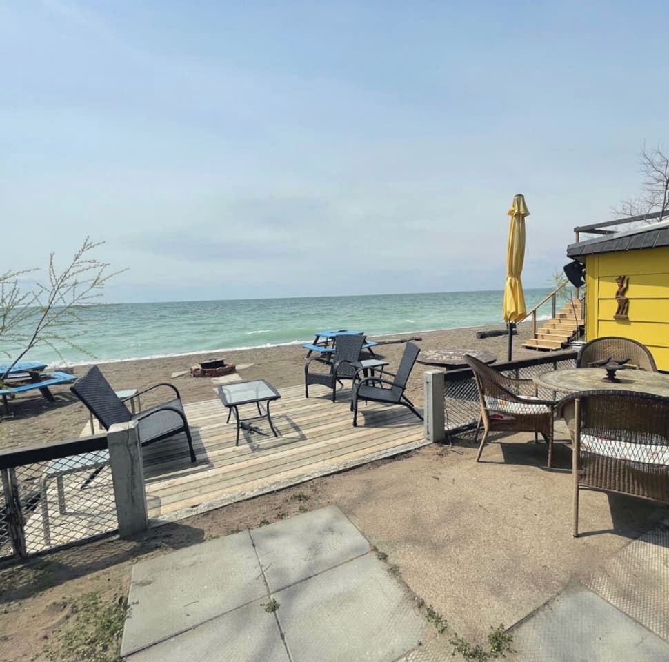 Waterfront Tiny House Ideal for a Relaxing Escape in Ontario