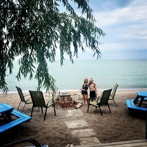 Tiny Houses (Canada, Leamington, Ontario)