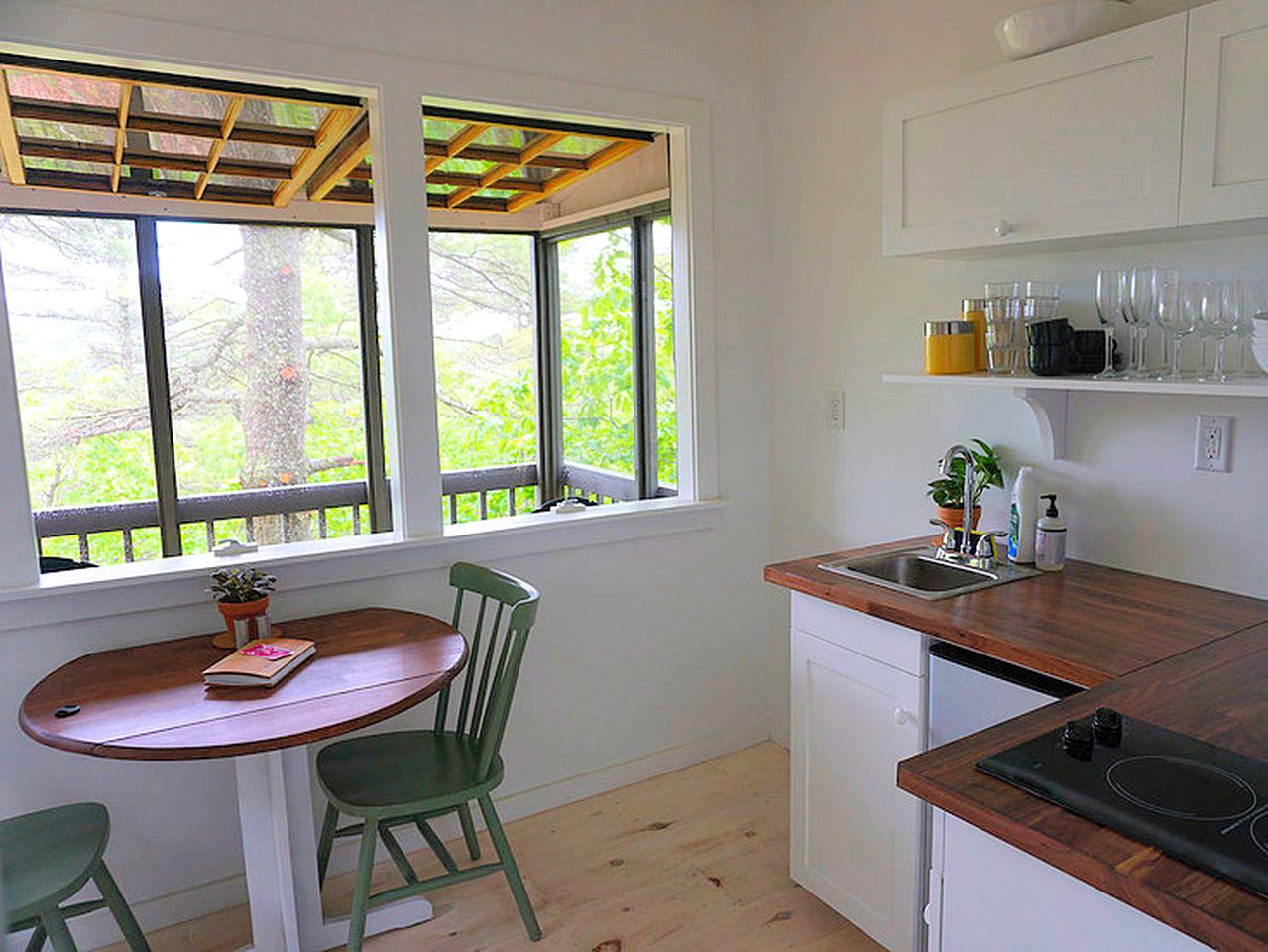 Tree House Rental Brunswick, Maine Glamping Hub