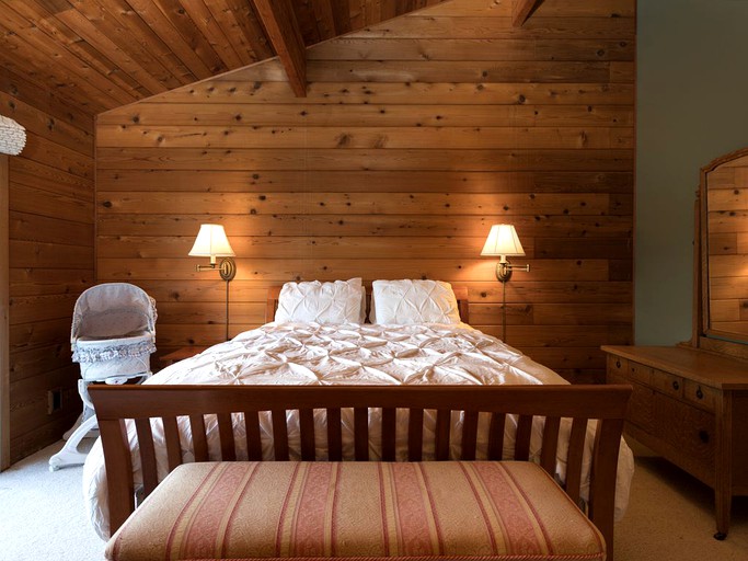 Cabins (Bellingham, Washington, United States)