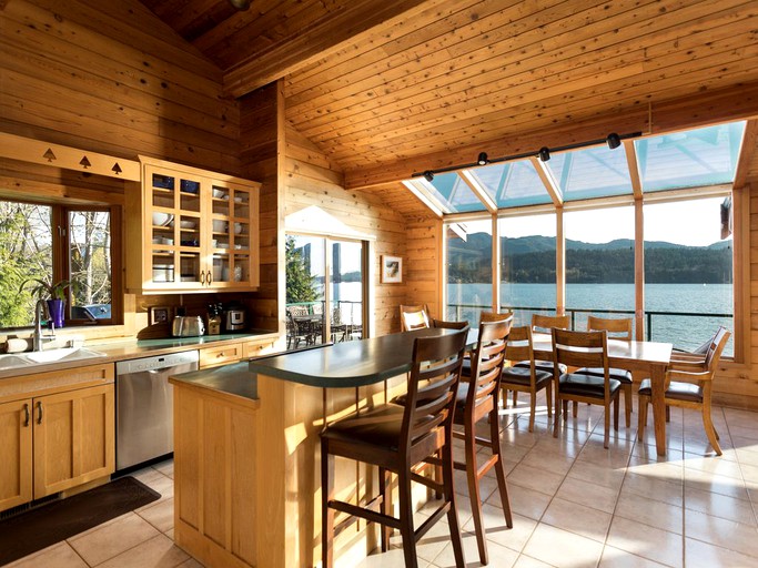 Cabins (Bellingham, Washington, United States)