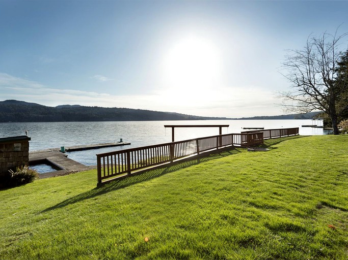 Cabins (Bellingham, Washington, United States)