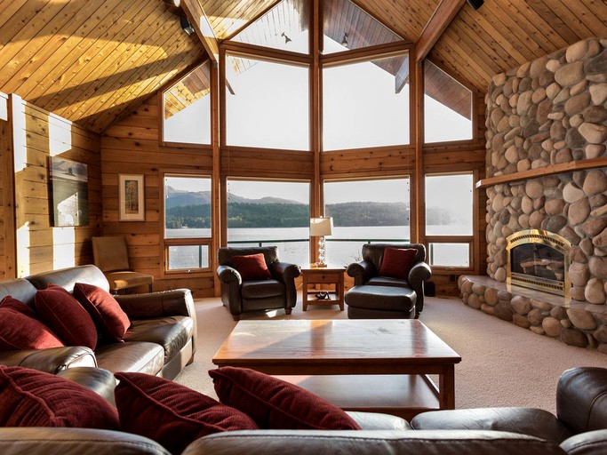 Cabins (Bellingham, Washington, United States)