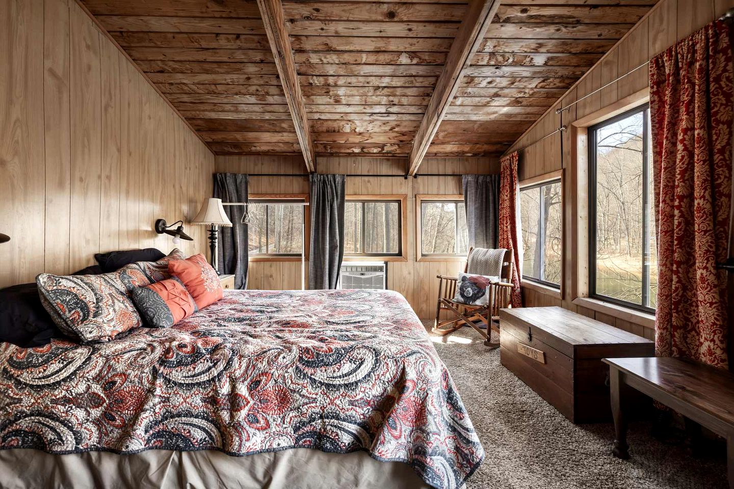 Radiant Riverfront Cabin Sanctuary near Cacapon River in West Virginia