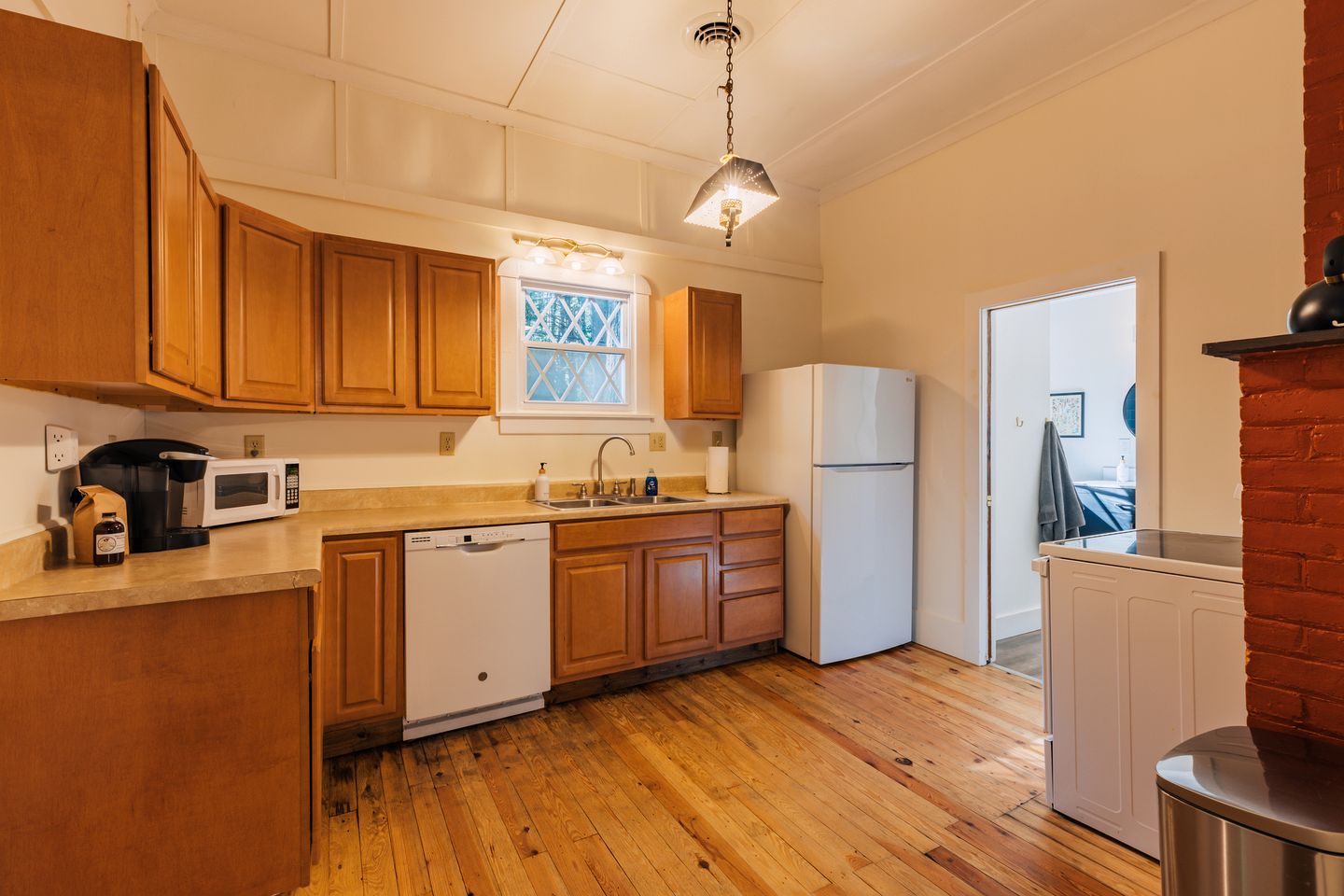 Spacious Waterfront Cabin with Private Dock Near Lake George & Saratoga Springs, Corinth, NY