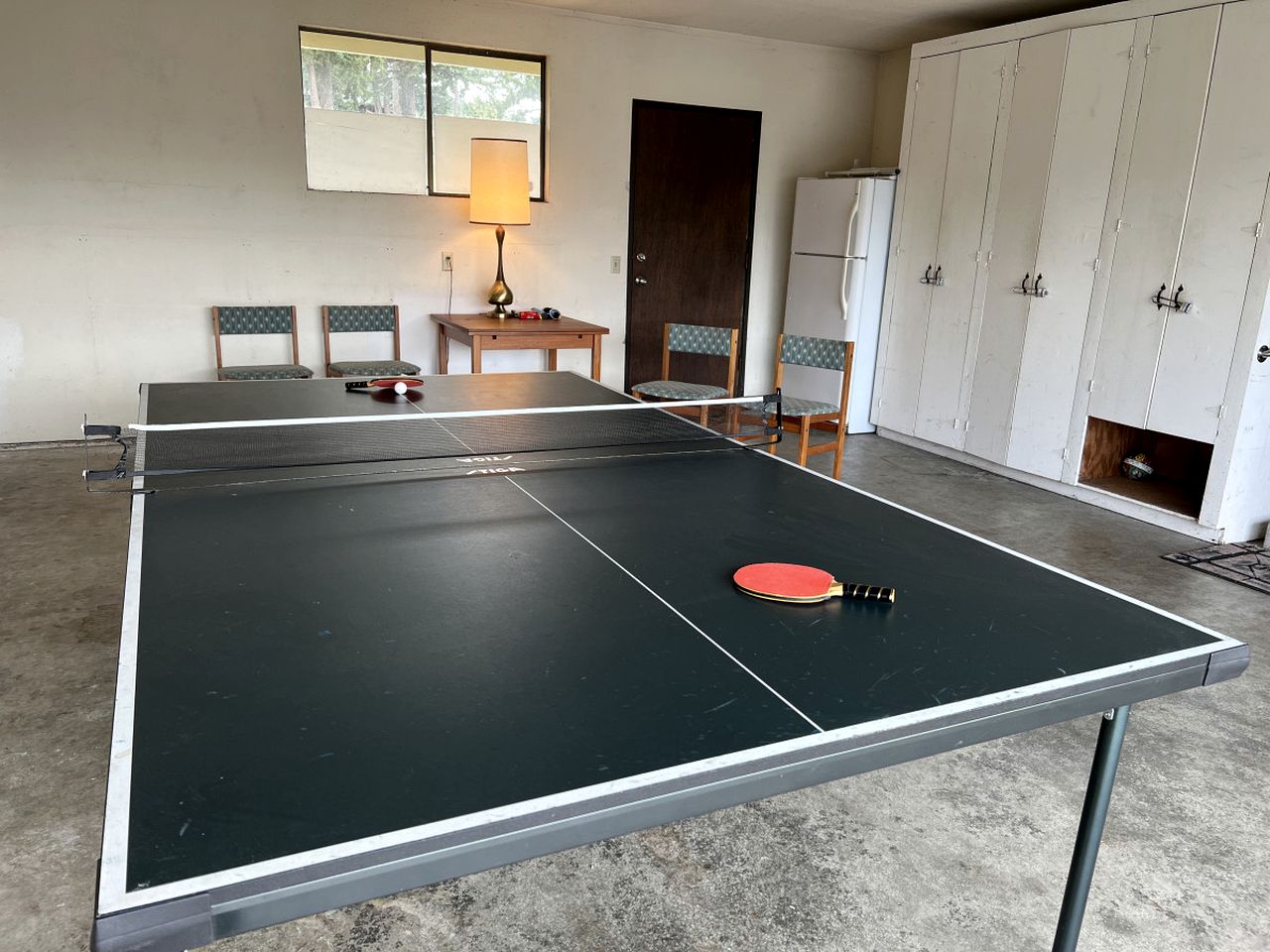 Waterfront Cottage with Large Deck, Foosball Table and Ping Pong Table in Washington