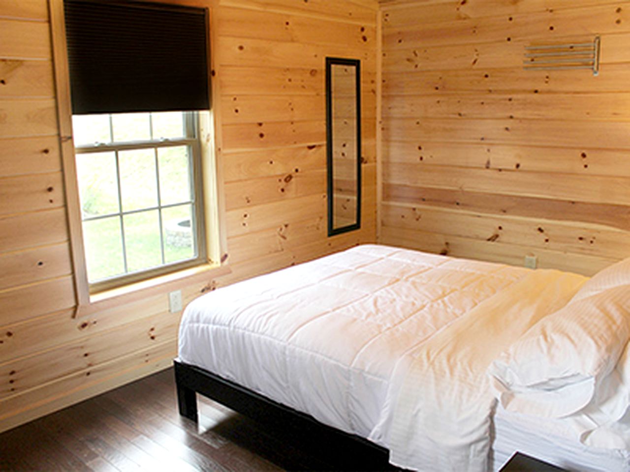 Waterside Cabin Rental With Lake Views in Finger Lakes, New York