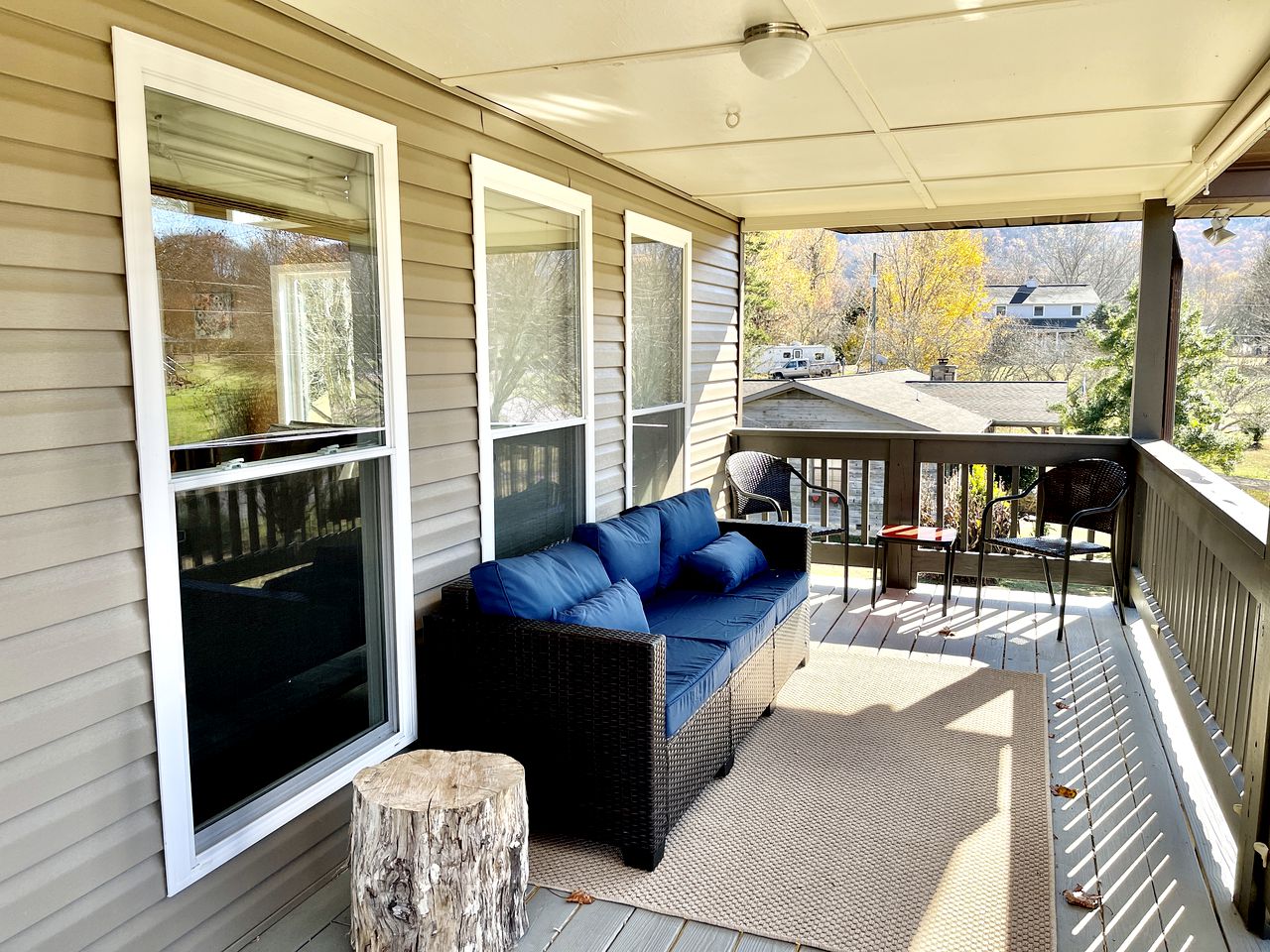 Amazing Cabin with Fire Pit and Hot-tub in Sevierville, Tennessee