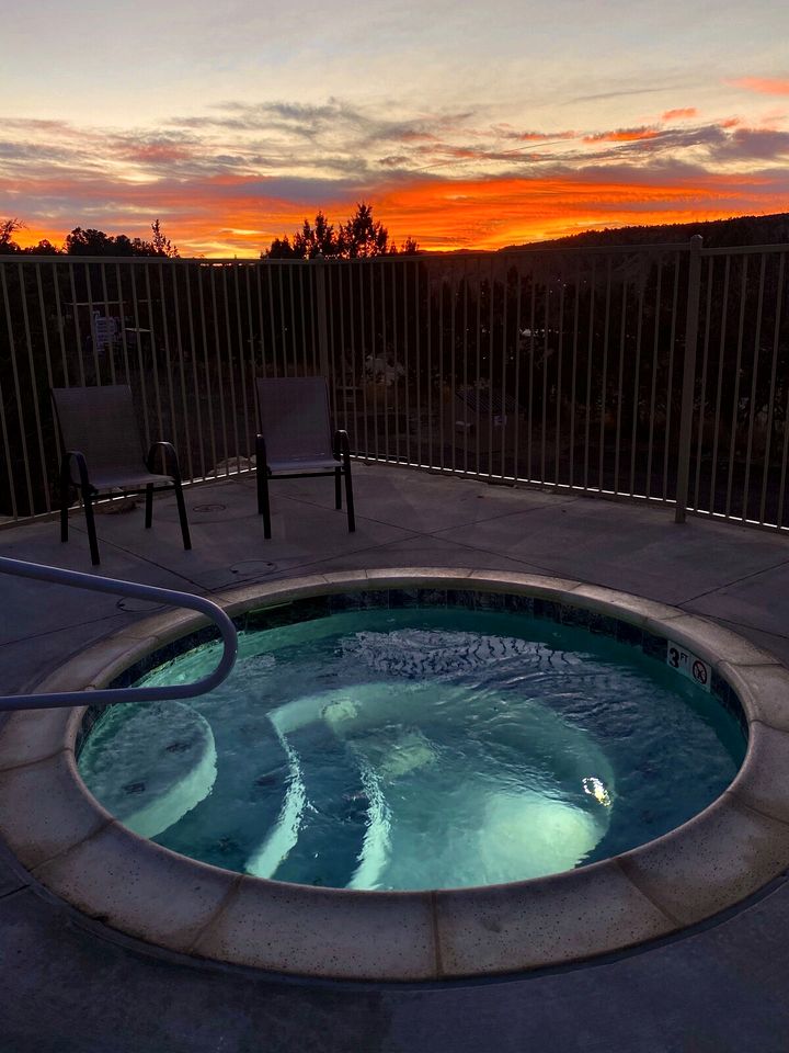 Chic Weekend Getaway Perfect for Visiting the Grand Canyon in Utah