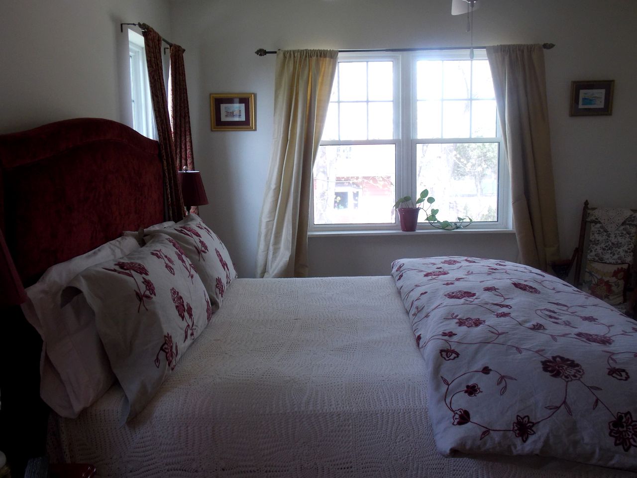 Comfortable Weekend Getaway with Breakfast Available in Elkhorn, Wisconsin