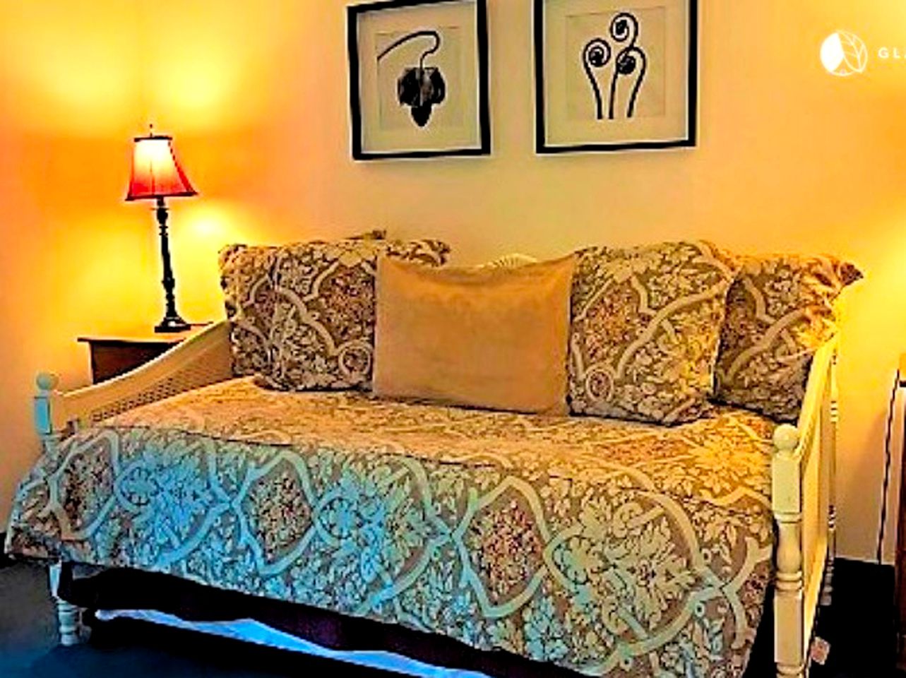 Peaceful Weekend Getaway on the Housatonic River near Wyantenock State Forest, Connecticut