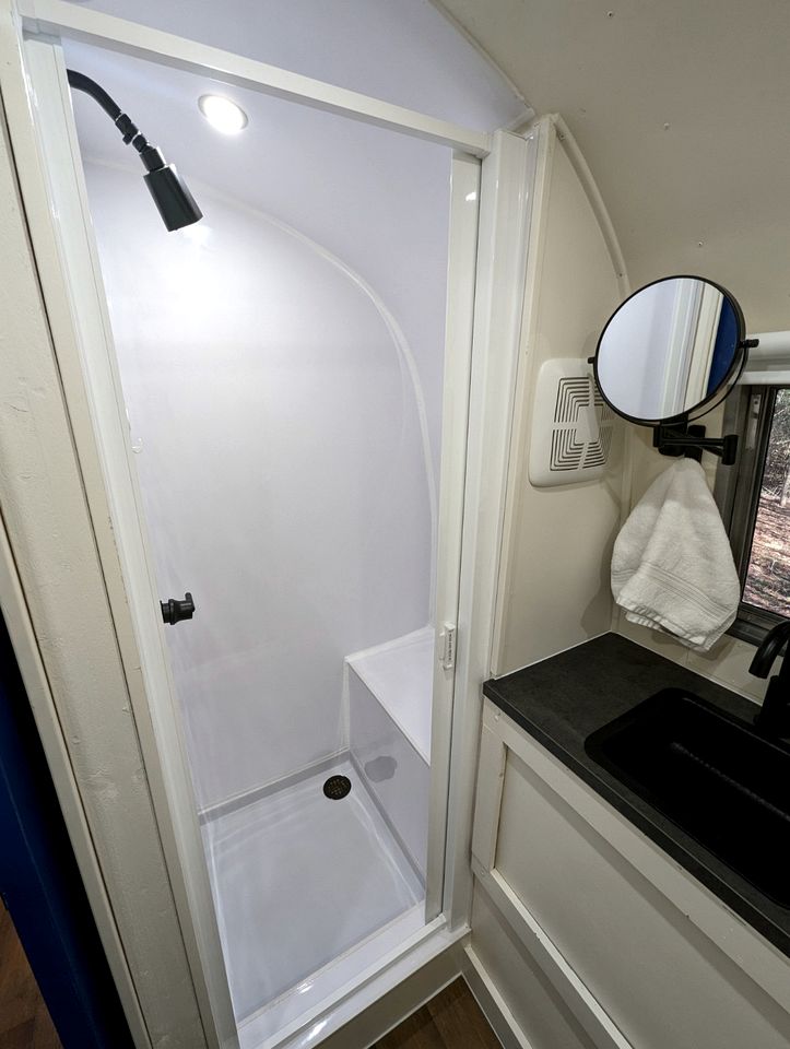 Well-Deserved Nature Getaways in this Fully-Equipped Airstream in Midway, Texas