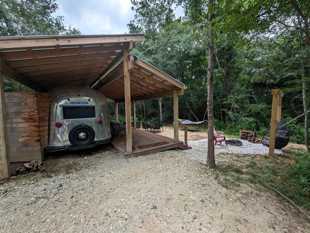 Well-Deserved Nature Getaways in this Fully-Equipped Airstream in Midway, Texas
