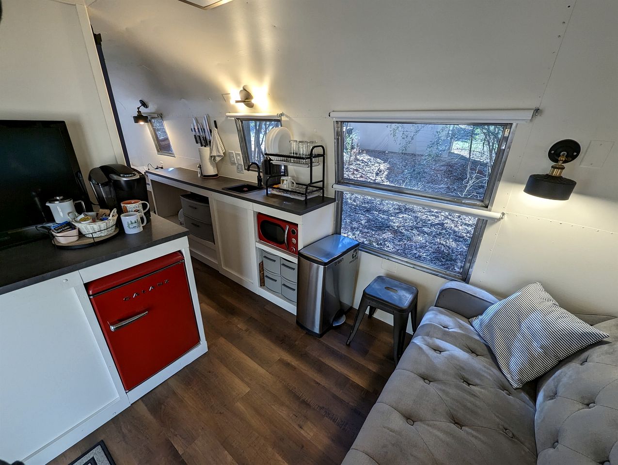 Well-Deserved Nature Getaways in this Fully-Equipped Airstream in Midway, Texas