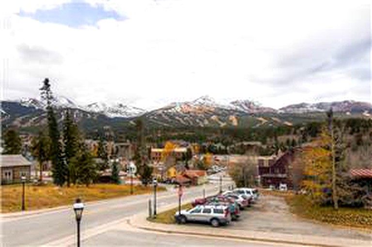 Cabins (United States of America, Silverthorne, Colorado)