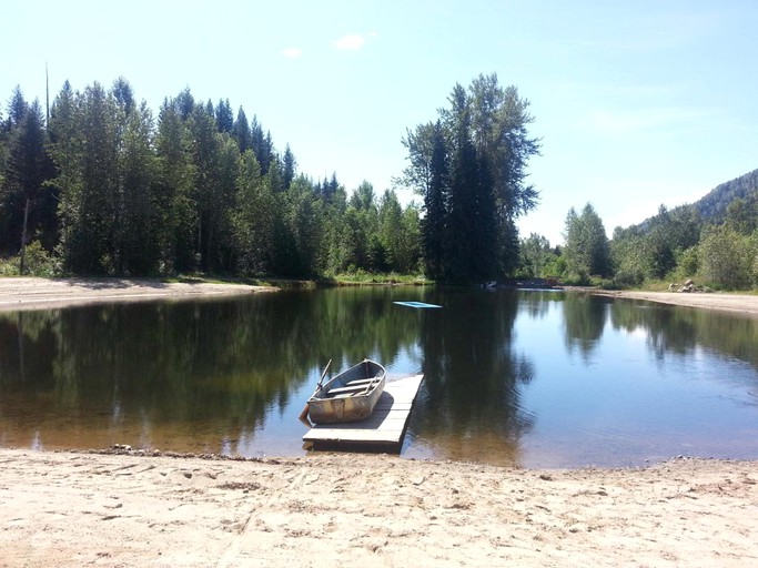 Cabins (Clearwater, British Columbia, Canada)