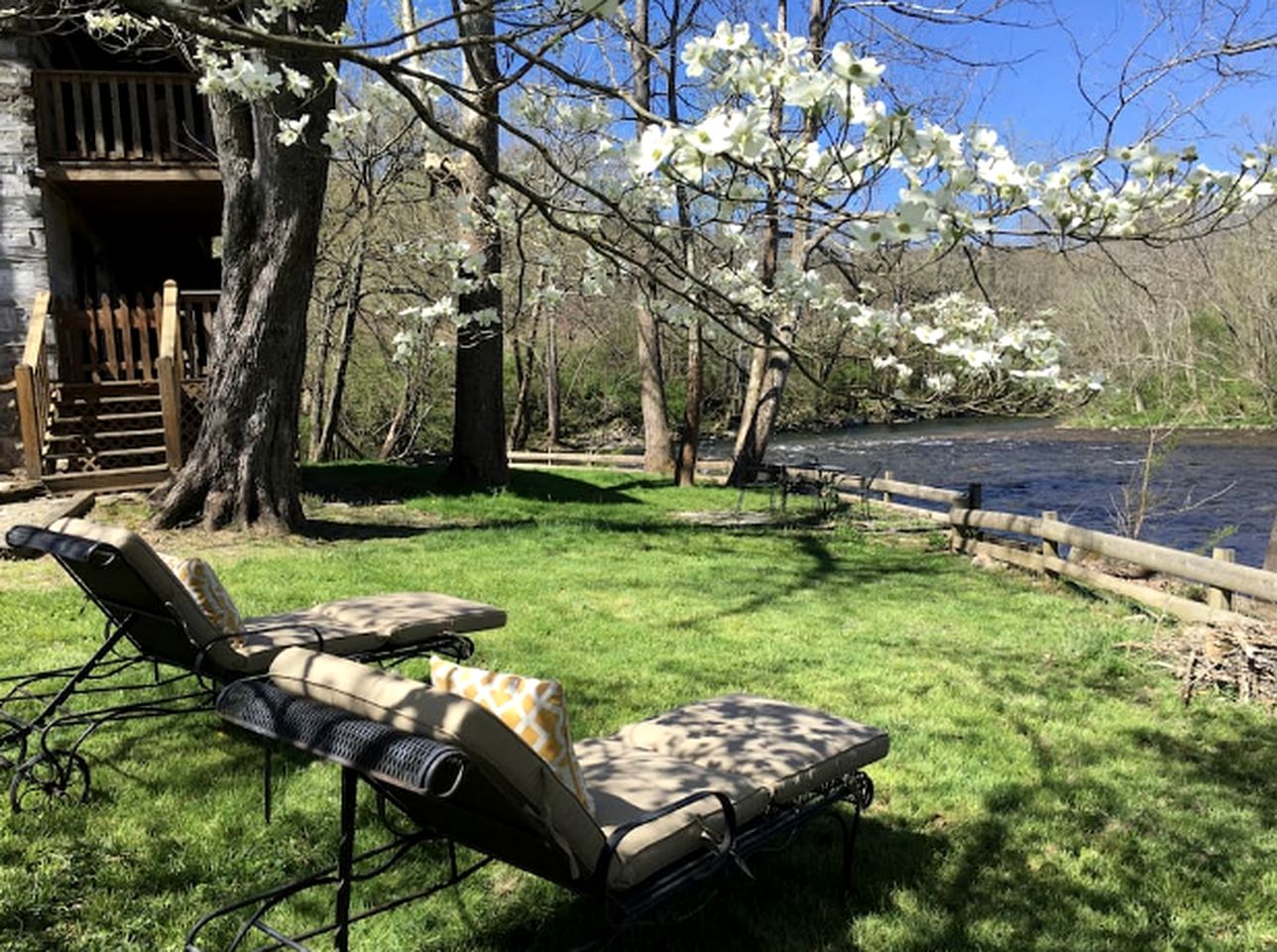 Family-Friendly Suite Rental with National Park Access in Townsend, Tennessee