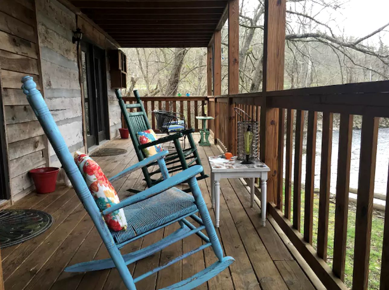Romantic Suite Rental with Wi-Fi near the Mountains of Tremont, Tennessee