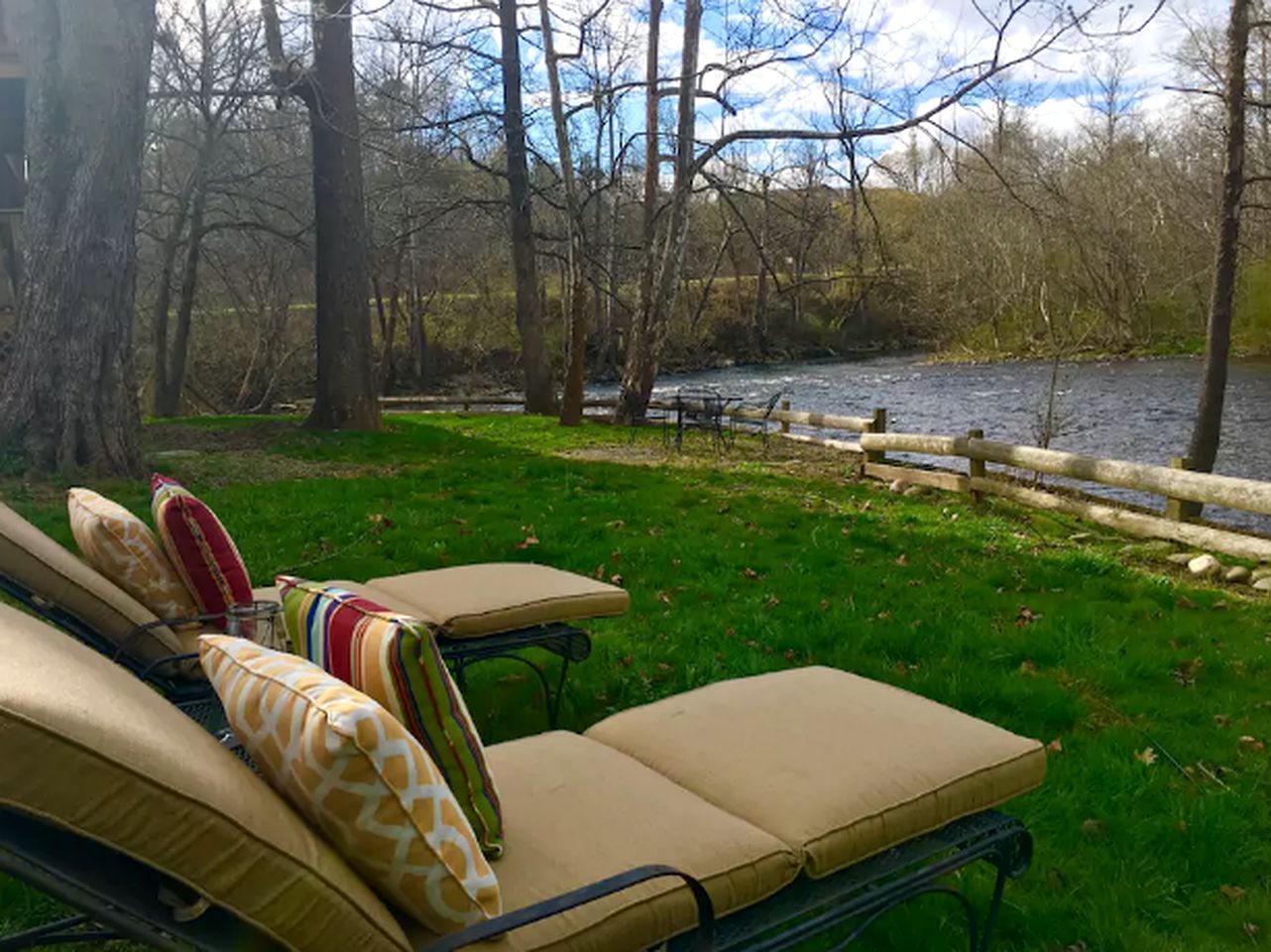 Romantic Suite Rental with Wi-Fi near the Mountains of Tremont, Tennessee