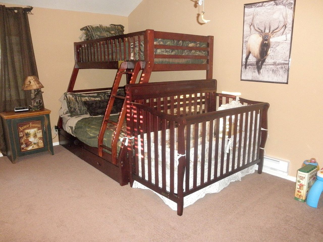 Secluded Family-Friendly Cabin with Outdoor Theme near Phoenix, Arizona