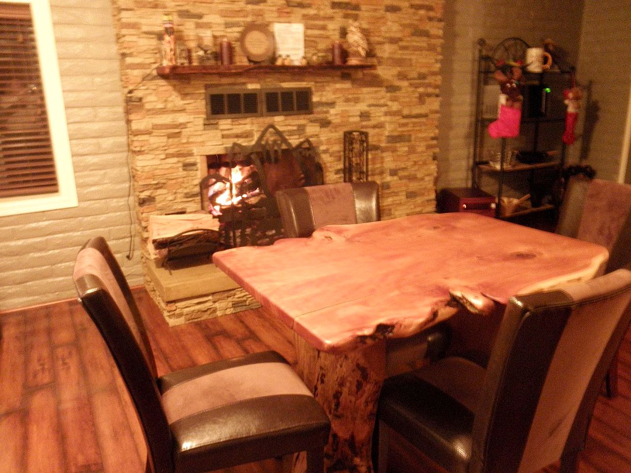 Secluded Family-Friendly Cabin with Outdoor Theme near Phoenix, Arizona