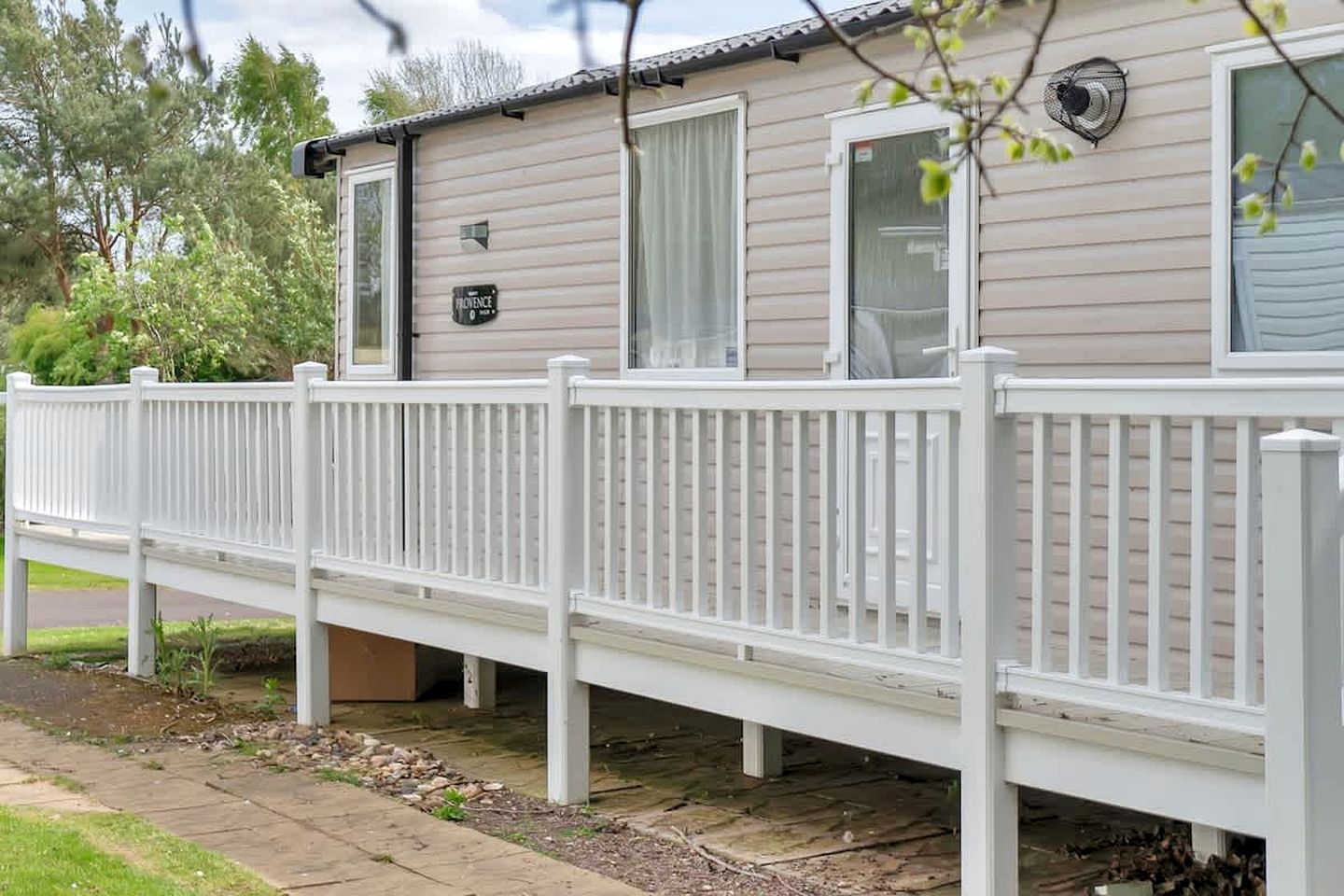 Coastal Family Retreat with Pool, Golf, Beach Access & Starlink WiFi Escape in Scotland, United Kingdom