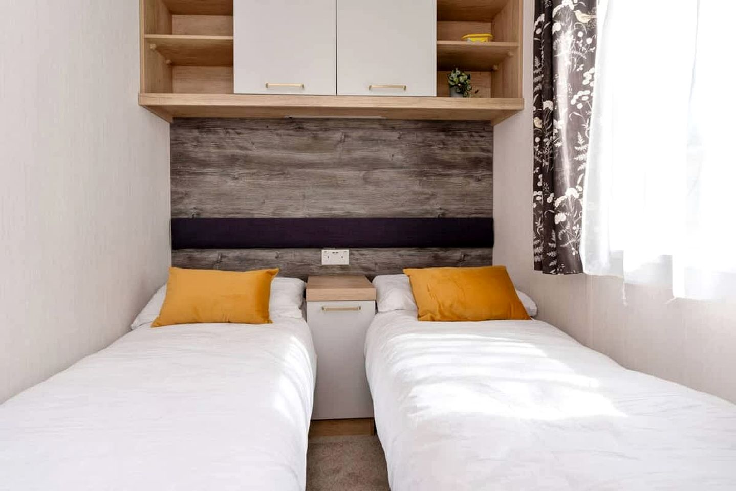 Coastal Family Retreat with Pool, Golf, Beach Access & Starlink WiFi Escape in Scotland, United Kingdom