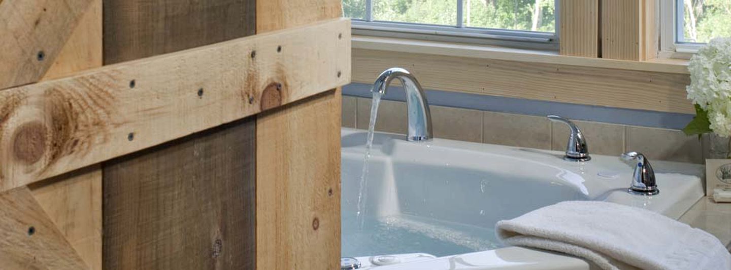 Perfect Couples' Getaway at Cozy Bed and Breakfast in Warren, Vermont