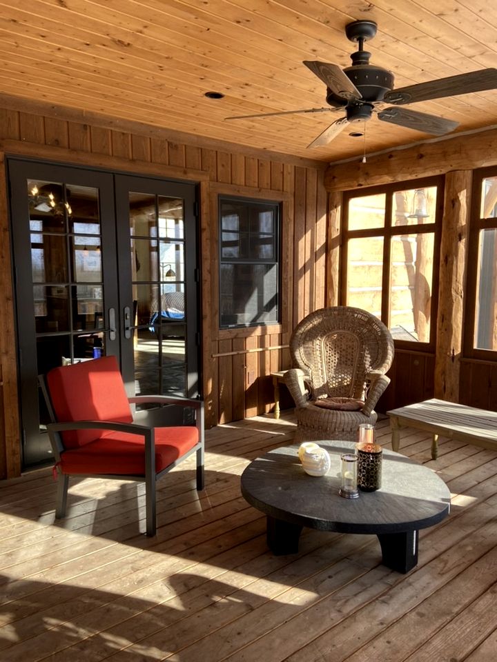 Scenic Creekside Lodge with Decks and Madison River Access near Yellowstone, Ennis Montana