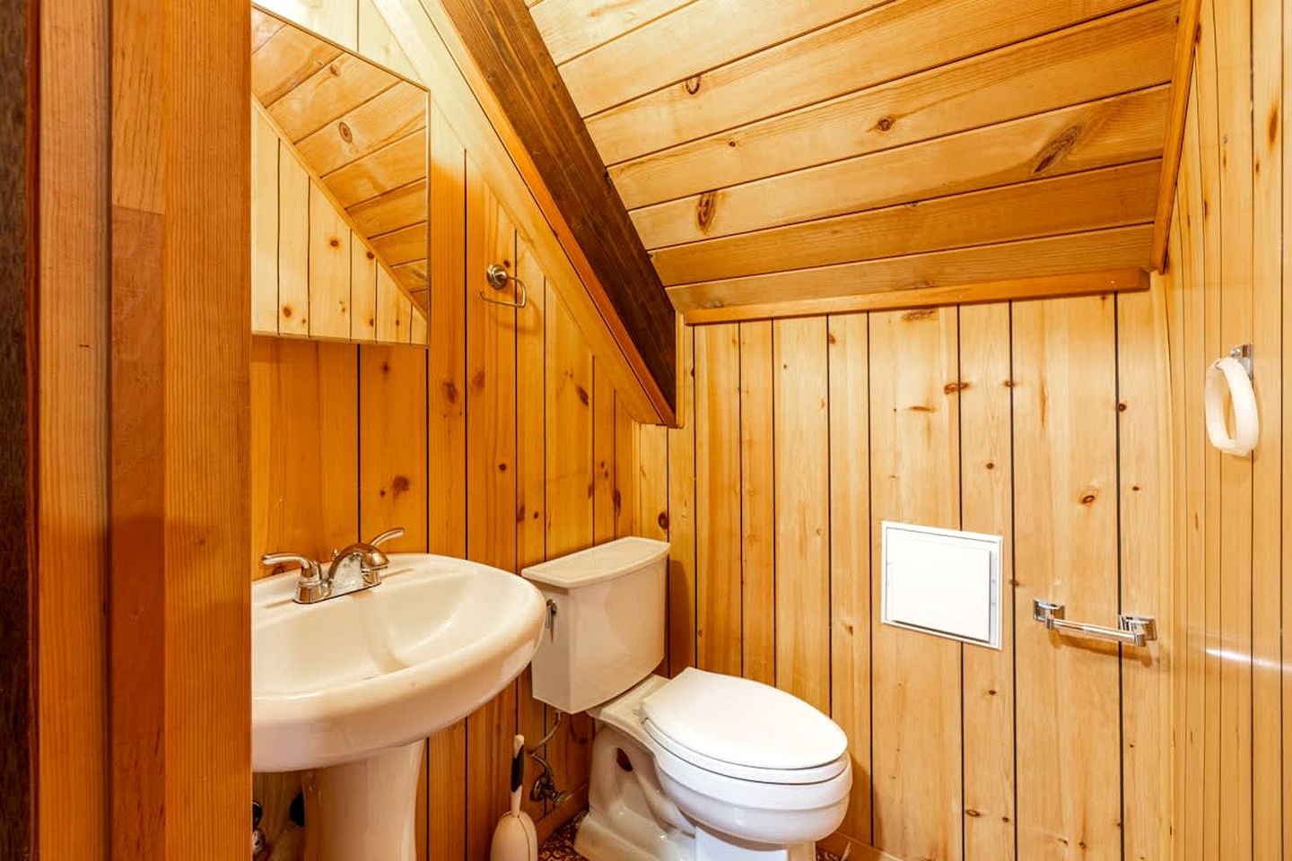 Cozy A-Frame Cabin with Loft Movie Nights | Pet-Friendly Retreat Near Beaches & Trails, Tahoma, CA