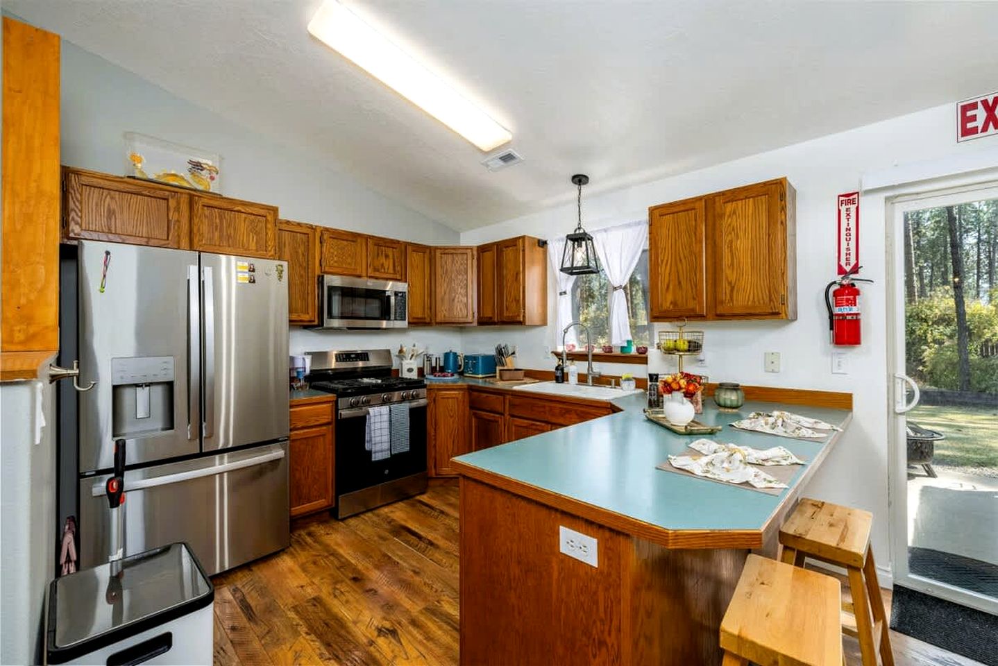 Whimsical Family-Friendly Vacation Retreat with Lake Views and Cozy Charm in Coeur d’Alene Idaho