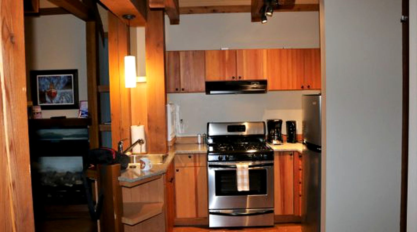 Pet-Friendly Accommodation Overlooking the Harbor in Ucluelet, British Columbia