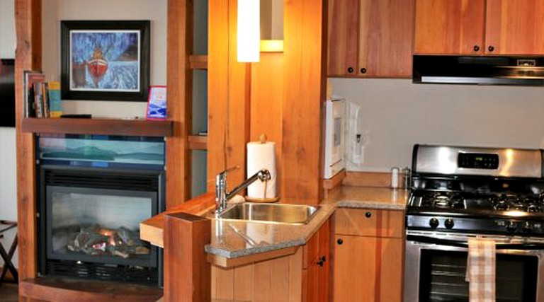 Nature Lodges (Ucluelet, British Columbia, Canada)