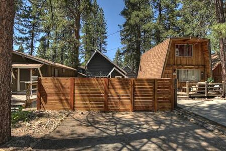 Cabins (United States of America, Big Bear, California)