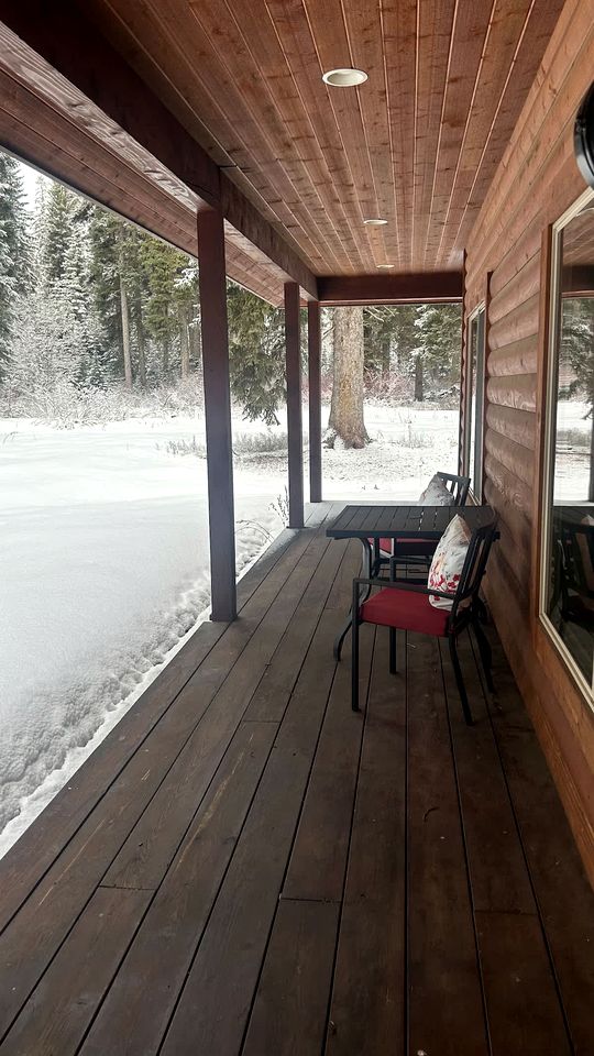Charming Cabin Escape with Hot Tub & Wraparound Porch in McCall, Idaho