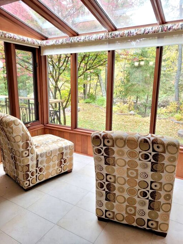 Scenic Burnt River Cottage with River Views and Outdoor Gazebo, Near Fenelon Falls and Bobcaygeon, Ontario