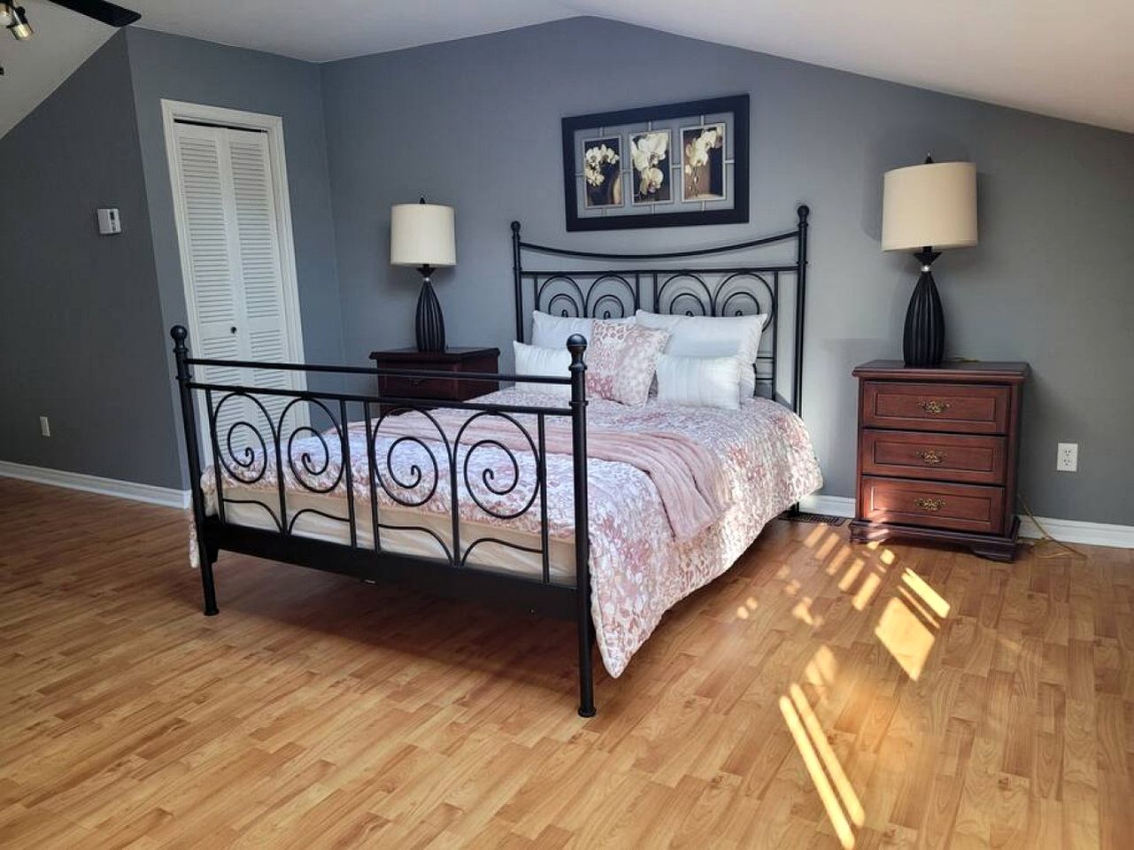 Scenic Burnt River Cottage with River Views and Outdoor Gazebo, Near Fenelon Falls and Bobcaygeon, Ontario