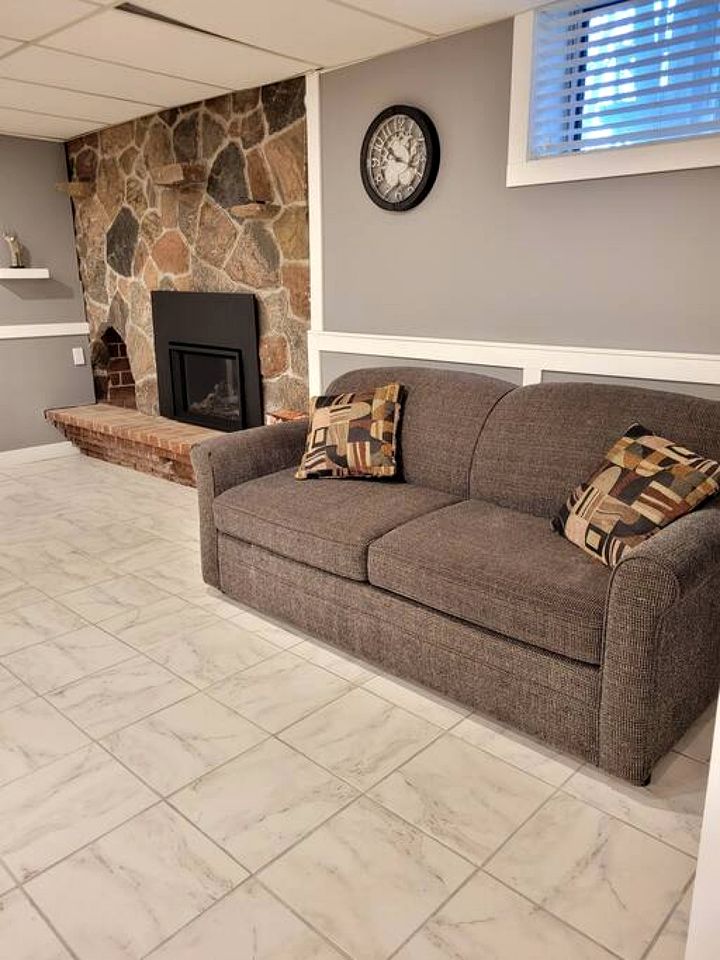 Scenic Burnt River Cottage with River Views and Outdoor Gazebo, Near Fenelon Falls and Bobcaygeon, Ontario