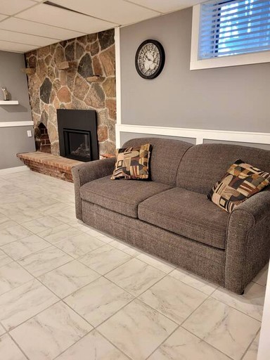 Cottages (Canada, Kawartha Lakes, Ontario)