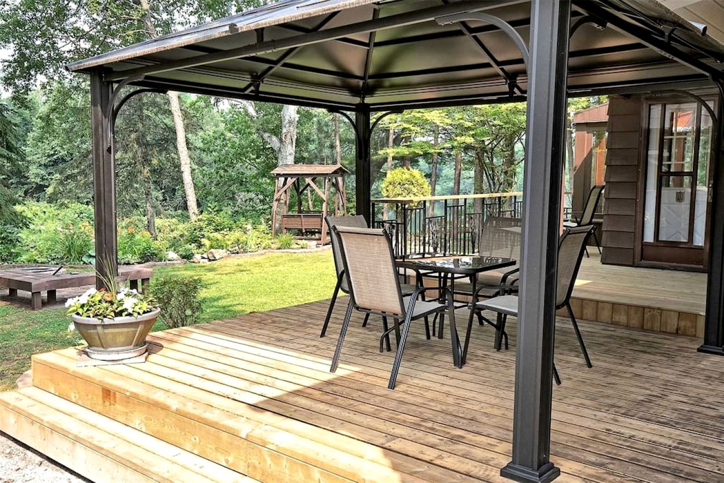 Scenic Burnt River Cottage with River Views and Outdoor Gazebo, Near Fenelon Falls and Bobcaygeon, Ontario