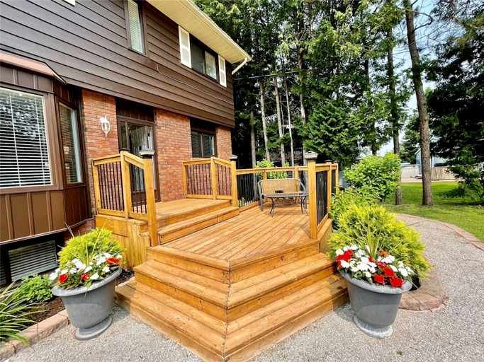 Cottages (Canada, Kawartha Lakes, Ontario)