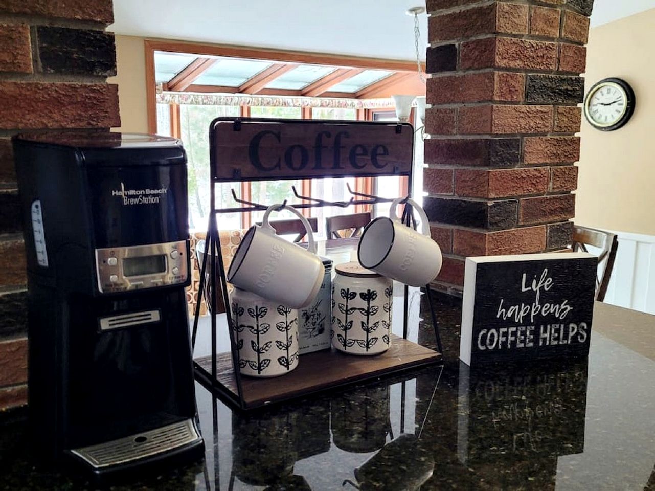 Scenic Burnt River Cottage with River Views and Outdoor Gazebo, Near Fenelon Falls and Bobcaygeon, Ontario