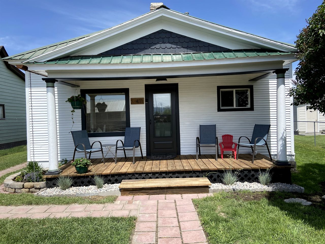 Charming Downtown Cottage with Porch & Backyard Retreat near Beaverhead River in Dillon, Montana